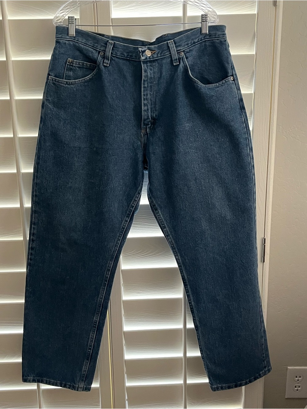 Wrangler Men's Dark Blue Relaxed Fit Jeans